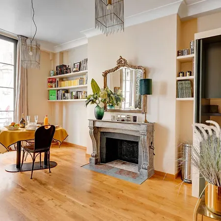 Appartement Havre Parisien A Saint-germain Avec Vue Seine Parijs